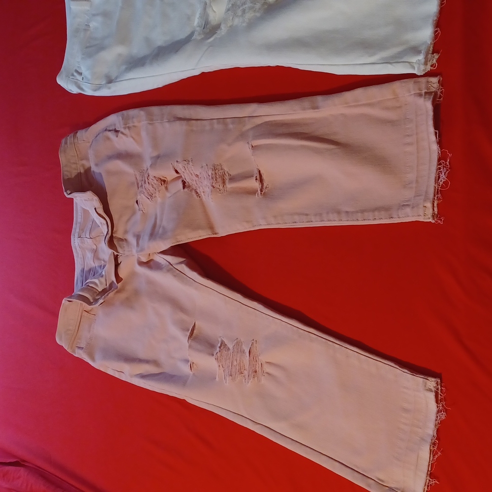 Skinny leg distressed jeans